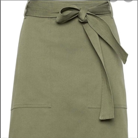 Banana Republic Skirt Banana Republic Belted Utility Skirt - Picture 2 of 9